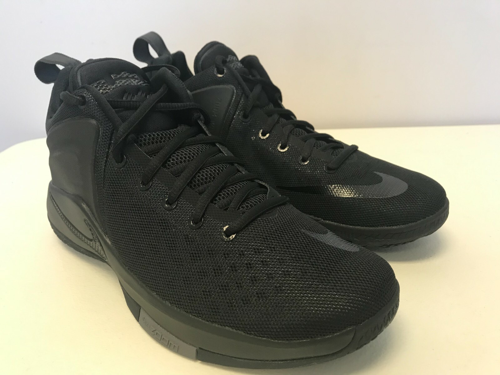 Mens 8.5-10.5 Nike Lebron Zoom Witness Black/Black-Dark Grey 852439 010