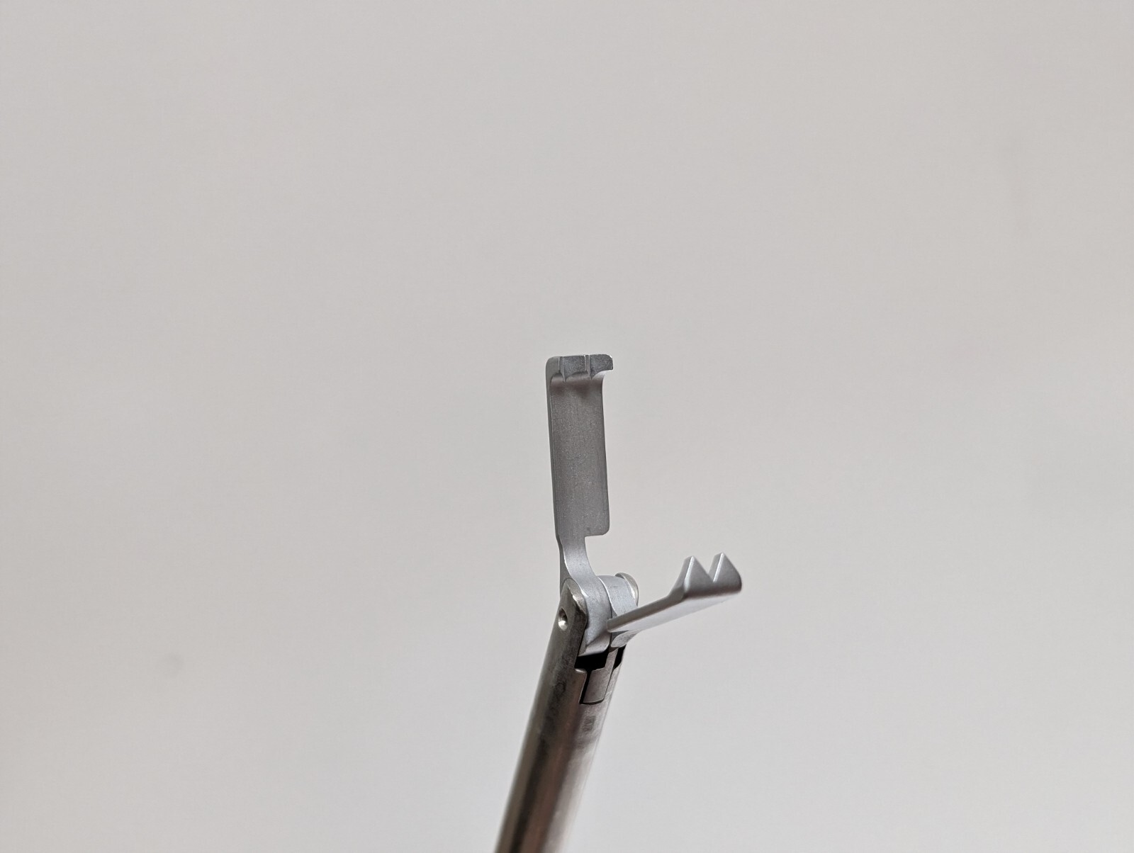 DAVOL 5875000 Grasper (USED).