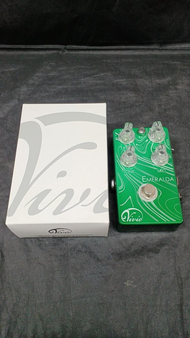VIVIE / EMERALDA (no04022026)