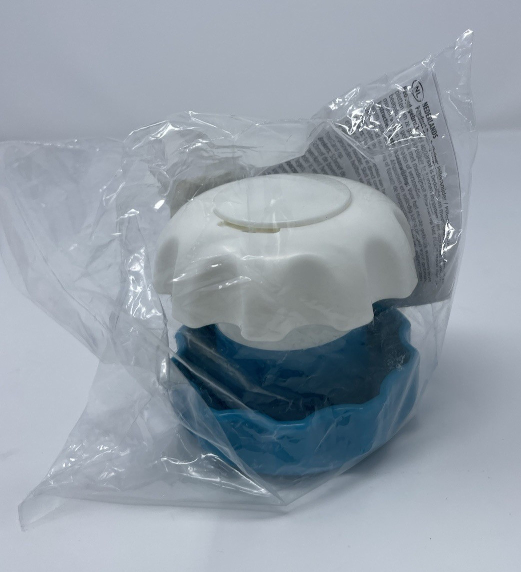 New 2022 Ezy Dose Ezy Crush Pill Crusher Easy Grip Handle Storage Blue Large