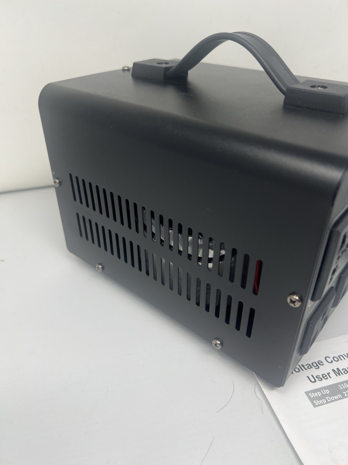 YINLEADER 2000W Voltage Converter Transformer Vtus-EU2000