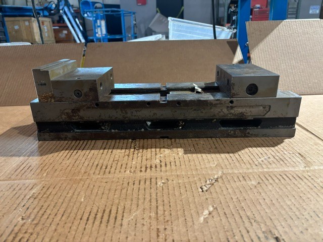 Used Glacern GDV-620FE 6" Precision Double Vise