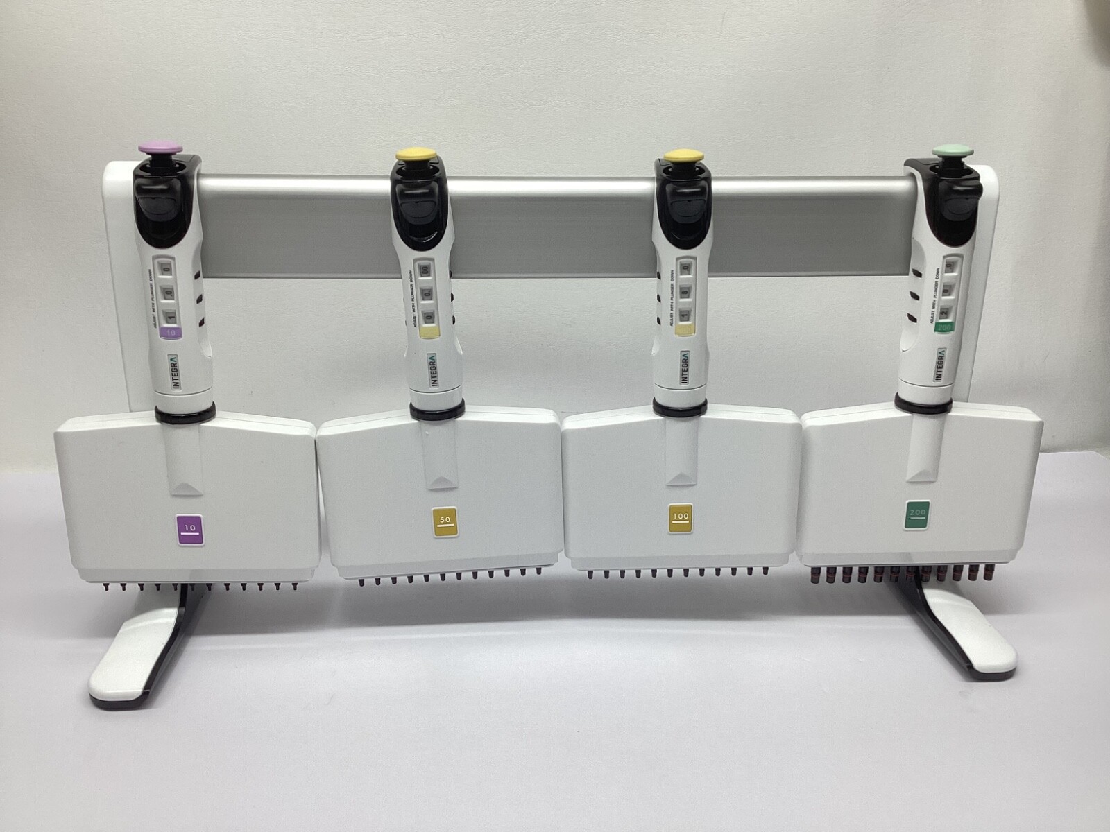 Integra Evolve 12 Channel Pipette 10  50  100  200  4-Total. Warranty.
