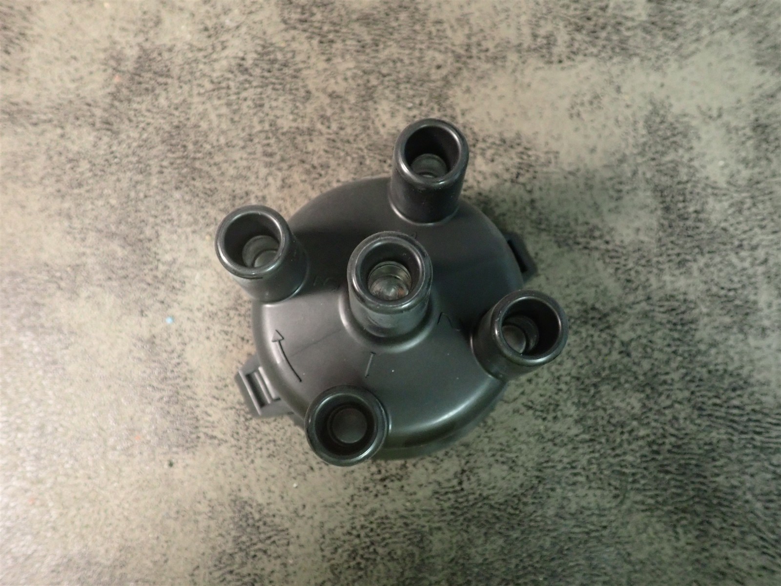 NEW WVE 5D1095 Distributor Cap (SS47)