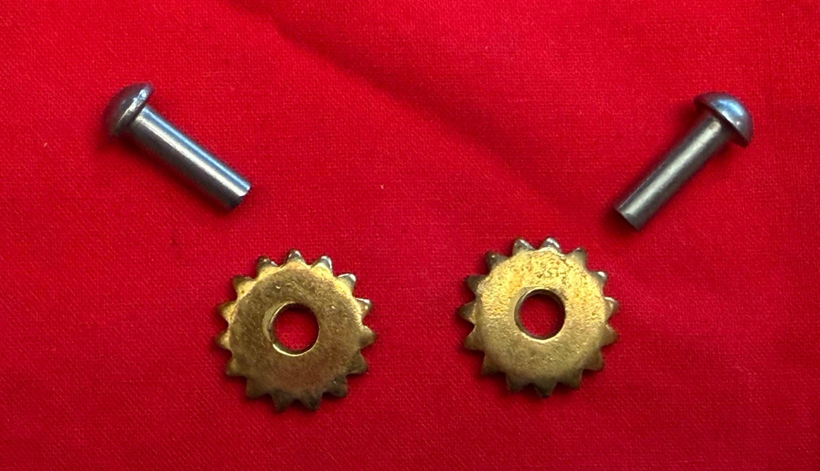 NEW/OLDSTOCK 5/8" Brass Sprocket COWBOY VAQUERO SPUR ROWELS & Pins