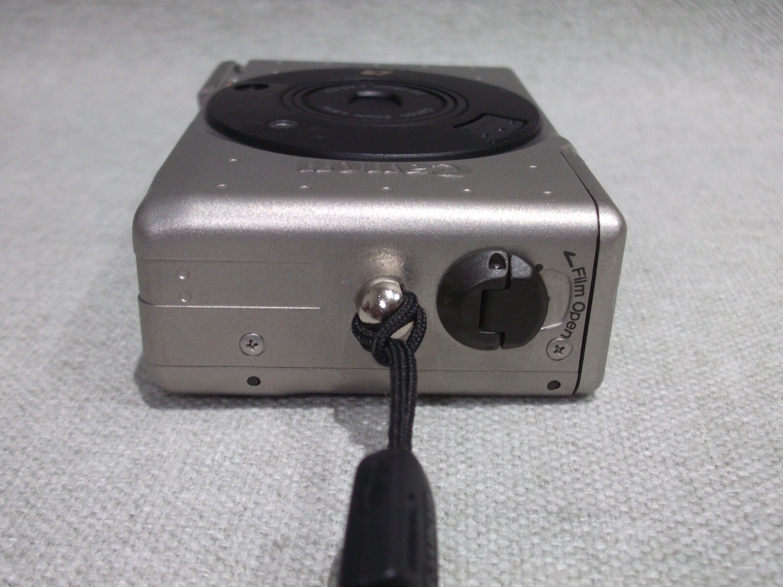Canon IXUS Compact Digital Camera - Please Read Description