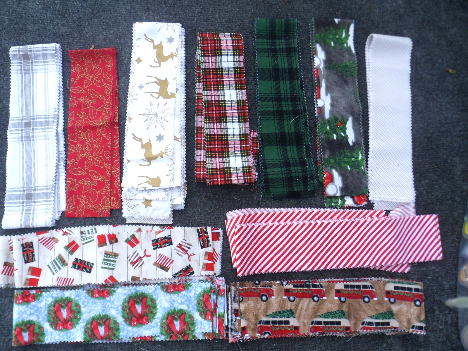 QUILTING Strips LOT 2Lbs 22" x  2 1/2' Christmas Cotton Patterns to Quilt