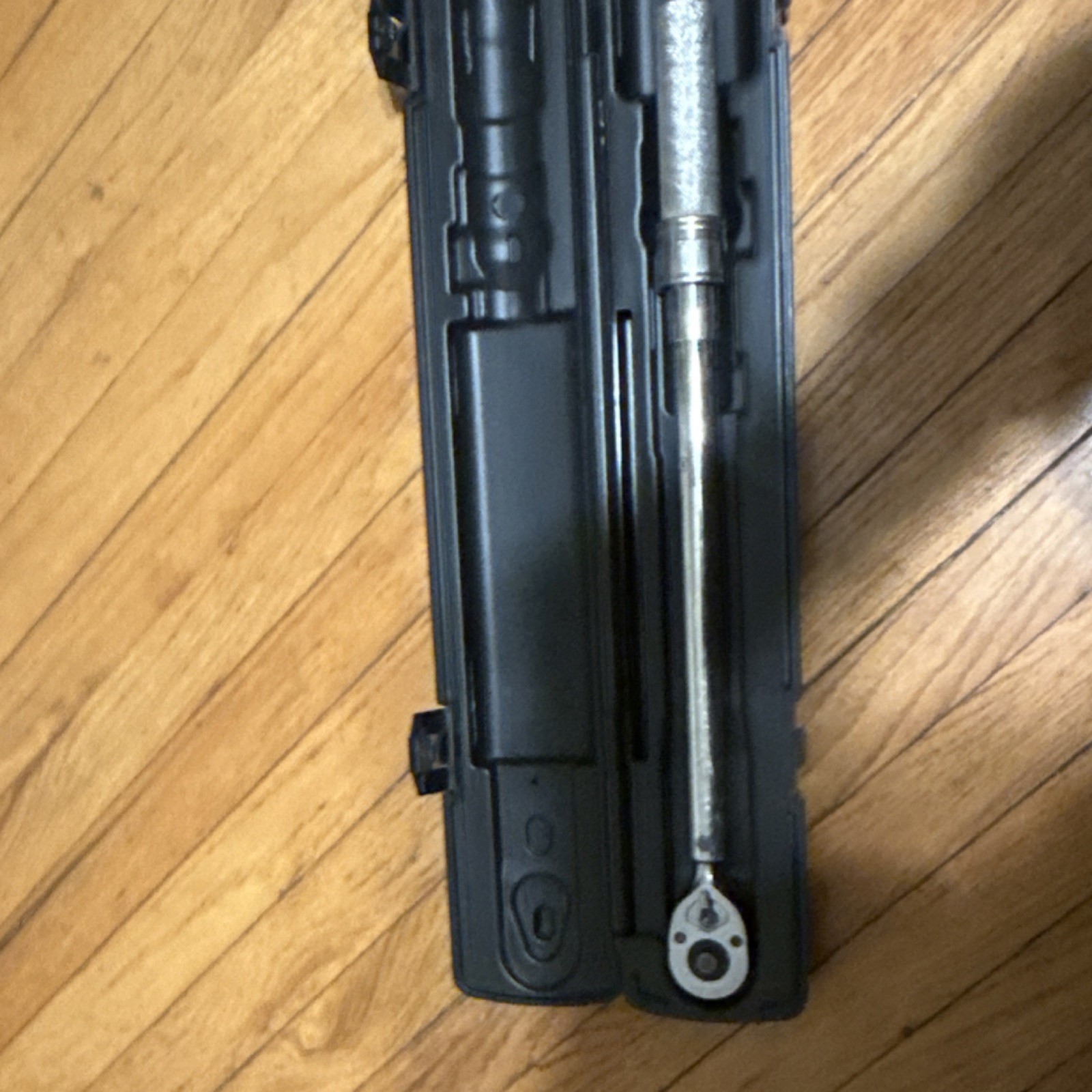 Click Torque Wrench Ratcheting Adjustable Silver Black Metal Plastic with Case