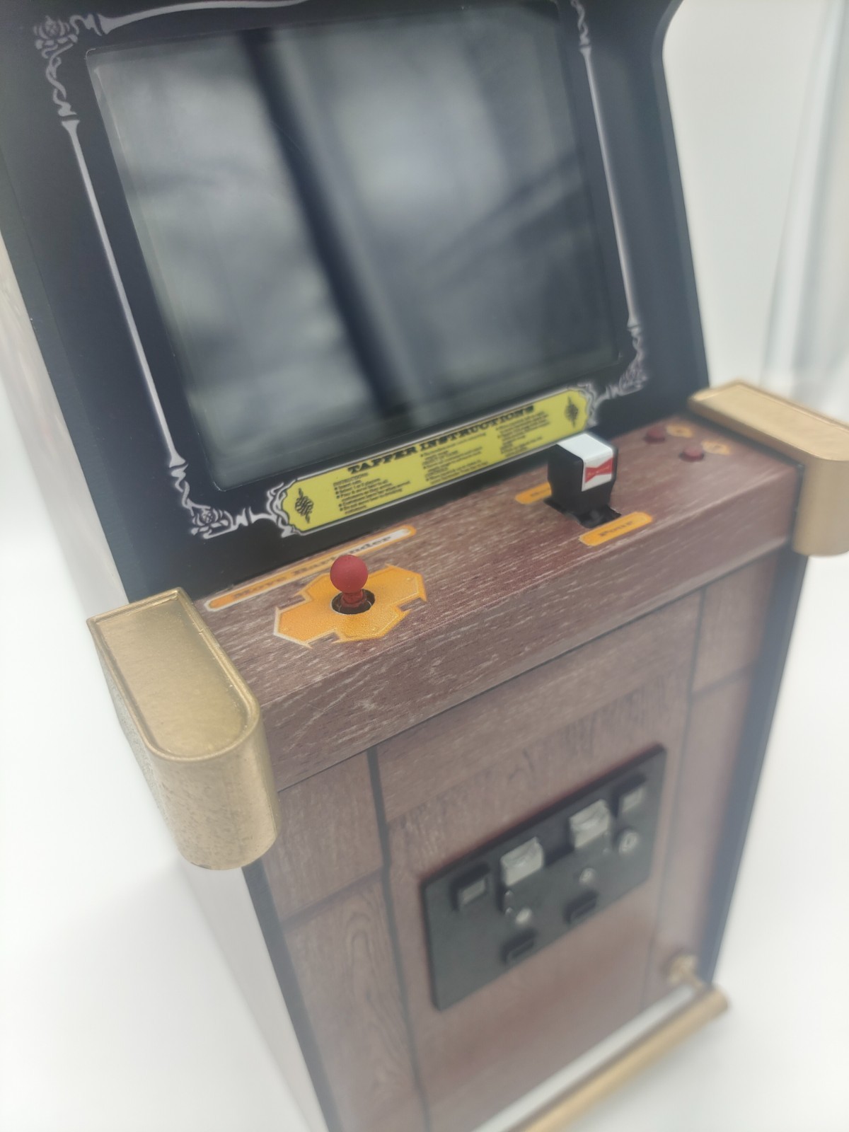 Tapper 1/6 scale mini working arcade cabinet (Playscale, New Wave Toys).
