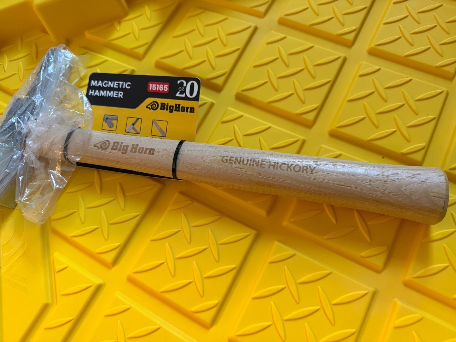 Big Horn 15165 20 Oz Magnetic Tack Hammer