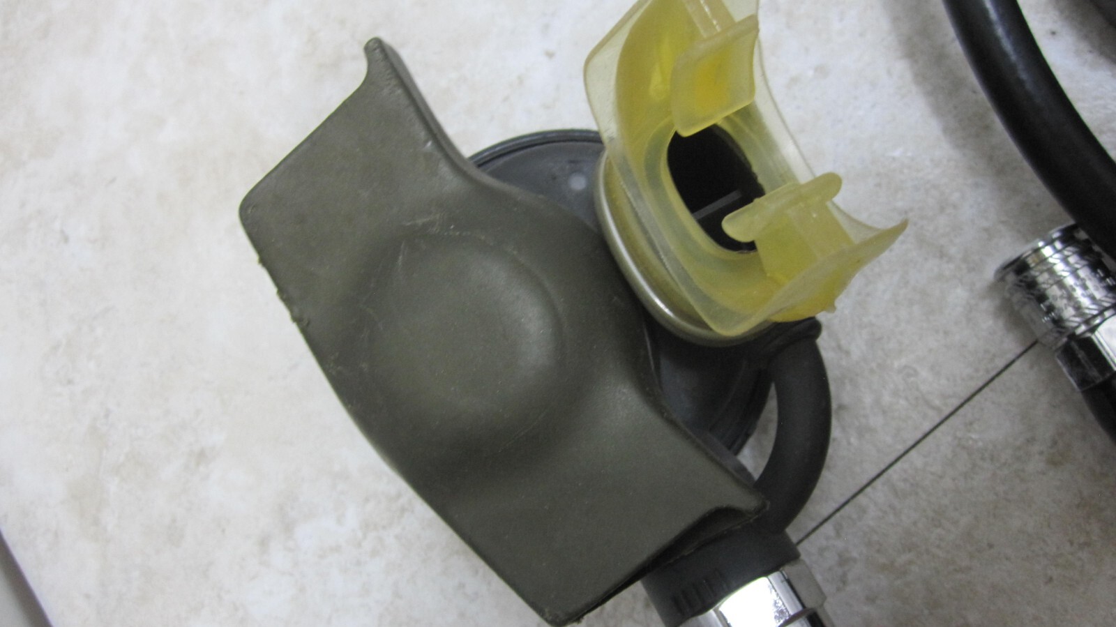 Mares Scuba Diving Regulator/Mares Regulator Mouth Piece/Pro Sub Gauge UNTESTED