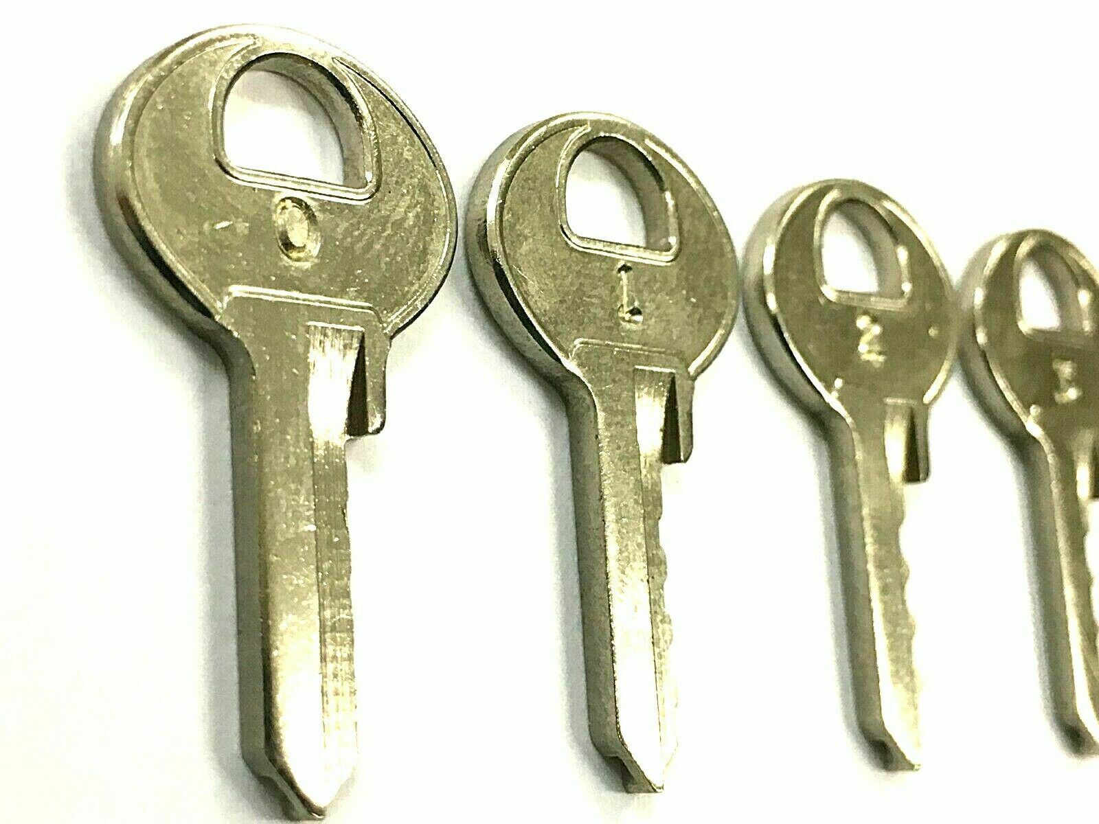 Small Master M2 Space And Depth Keys 4 Cut Blanks HPC C34 Code Card