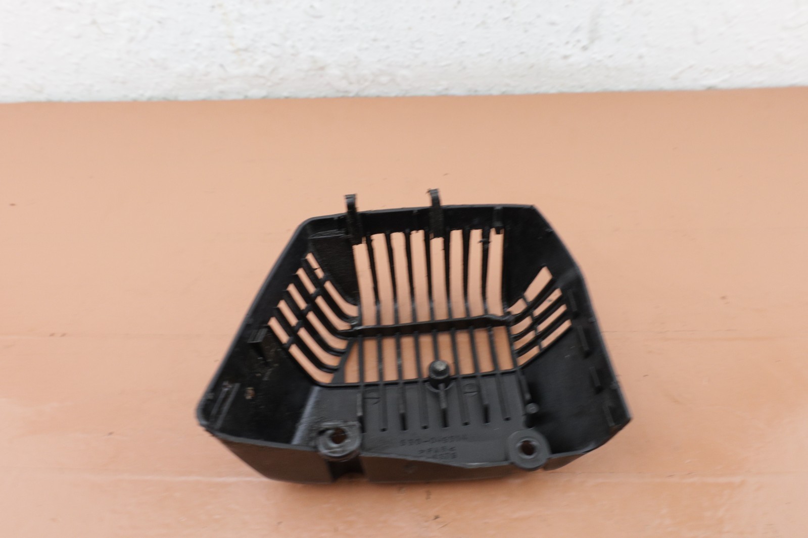 Weed Eater BV 2000 Blower OEM Muffler Cover 530-049314