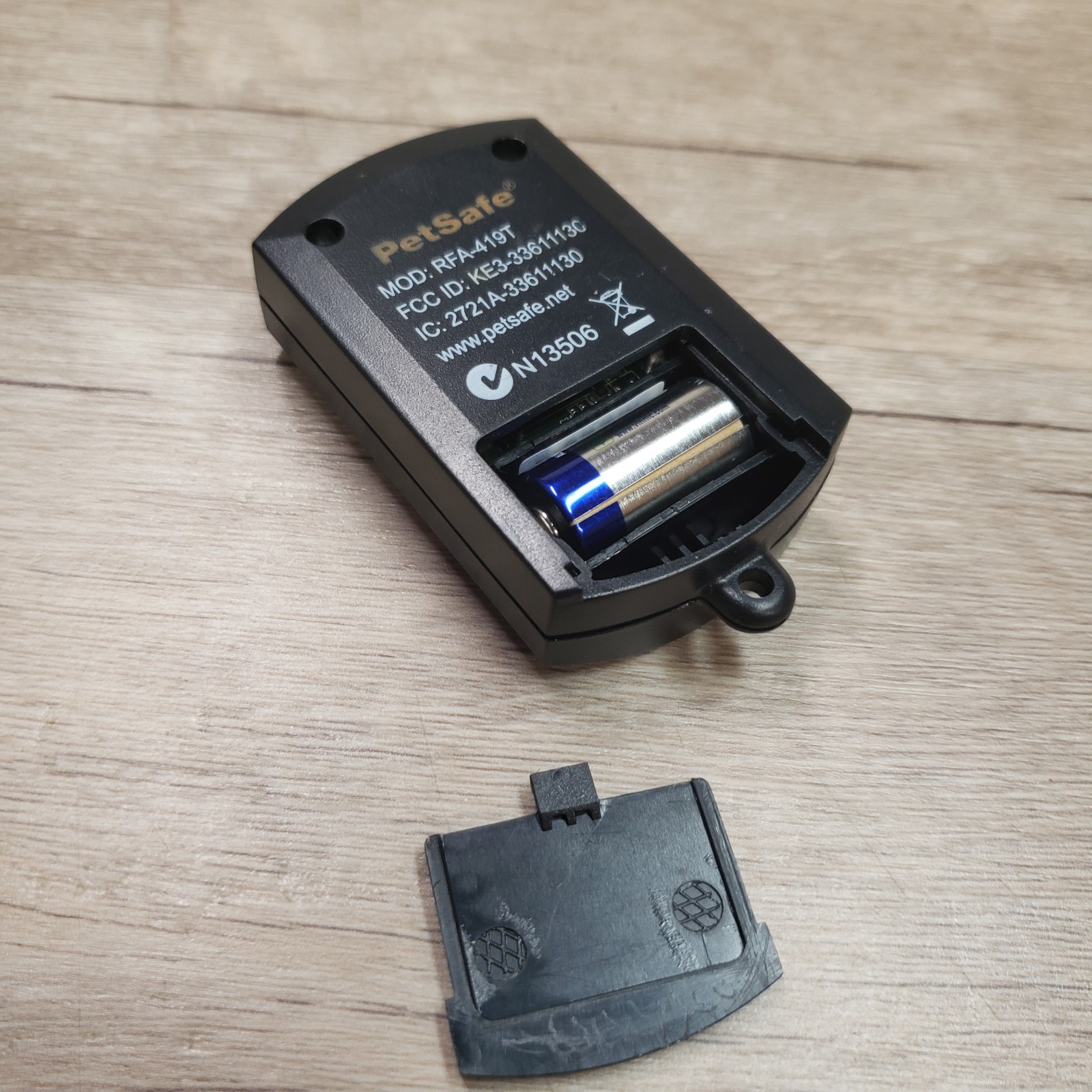Petsafe Wireless RFA-419T Remote Control Transmitter with Battery-Tested