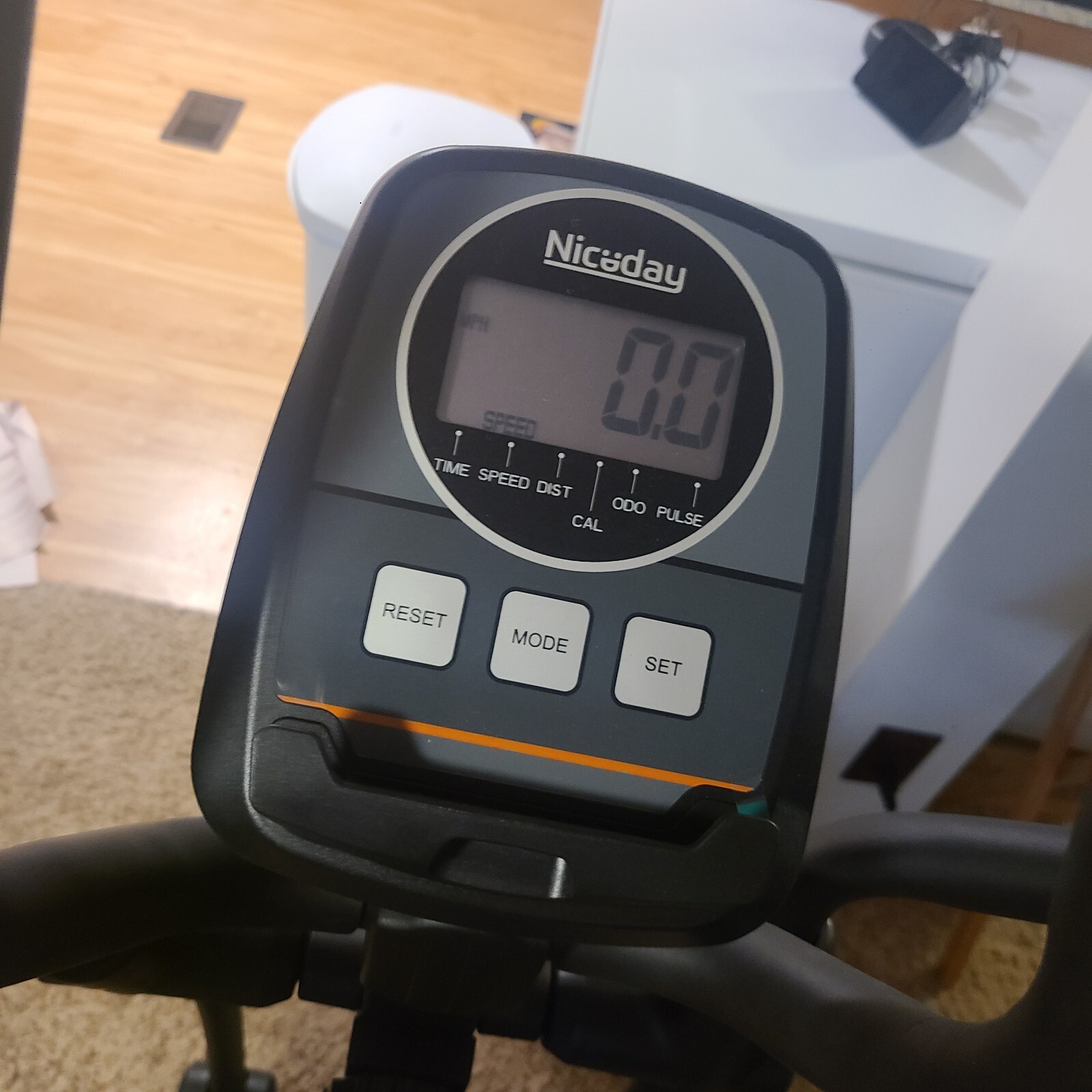 Elliptical Exercise Machine Hyper-Quiet 16 Resistance Levels, 400LBS Capacity
