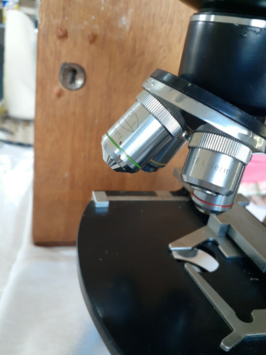 Vintage Ultralux Wetzlar Microscope w Case