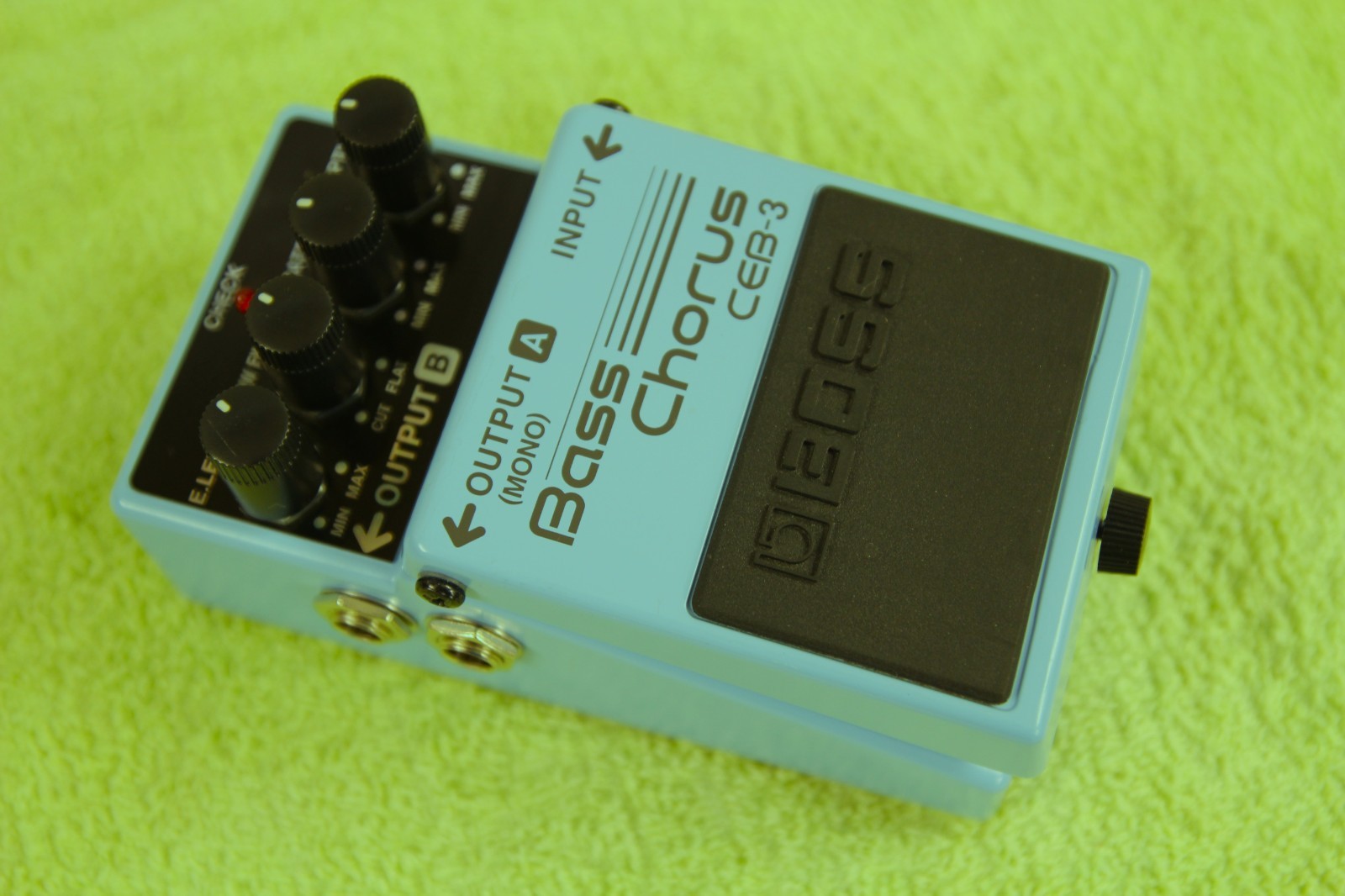 Boss CEB-3 Bass Chorus Effect Pedal free shipping