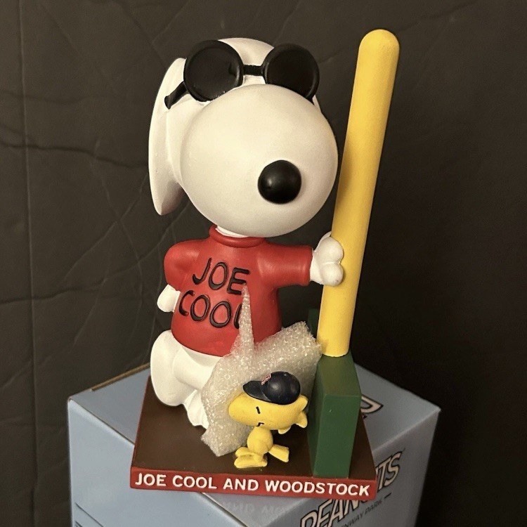 SNOOPY & WOODSTOCK Red Sox x Peanuts JOE COOL Bobblehead (Fenway Park SGA 2026)