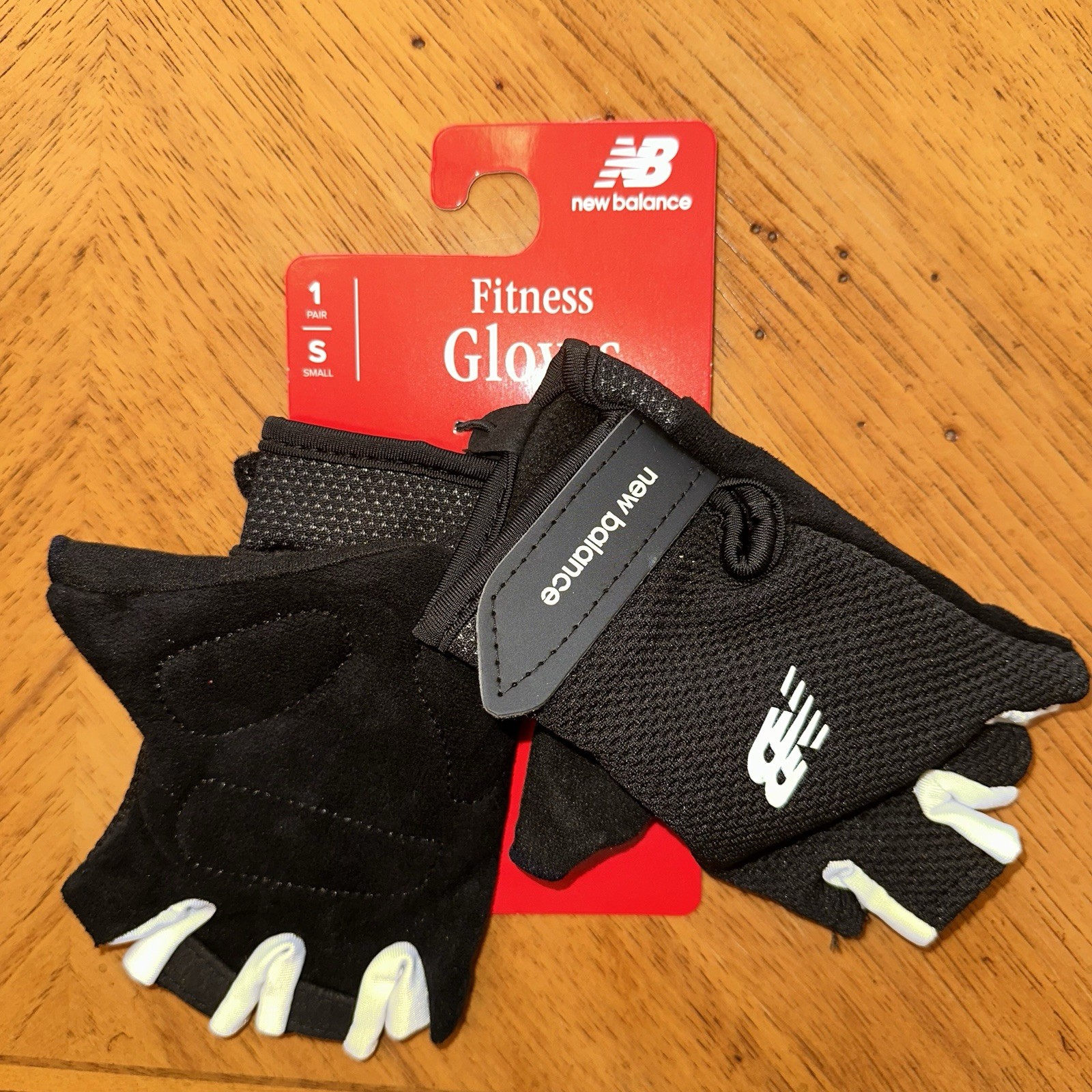 New Balance Fitness Gloves Women's Size Small Black White Breathable Mesh Gym