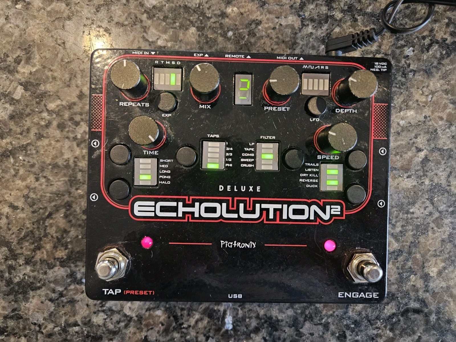 PIGTRONIX ECHOLUTION 2 Deluxe Model ED2 With Remote