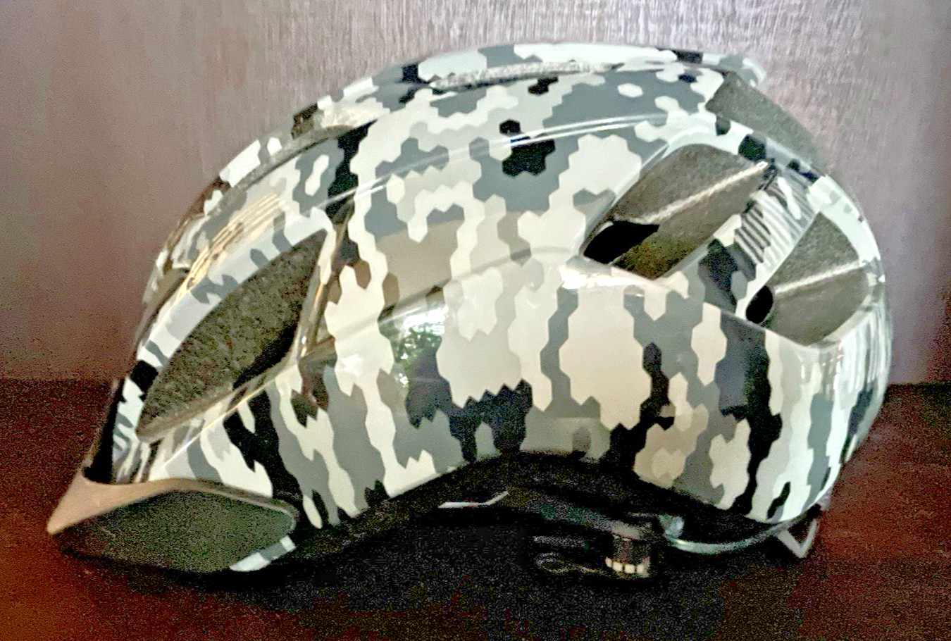 Bontrager Solstice Bike Helmet Youth 48-55cm B&G Camouflage-Used Good Condition
