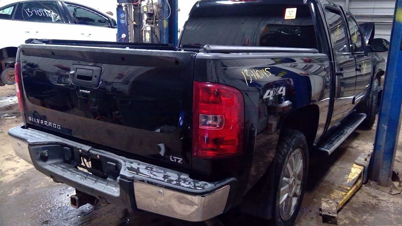 Driver Left Front Spindle/Knuckle Fits 07-14 ESCALADE 10298414