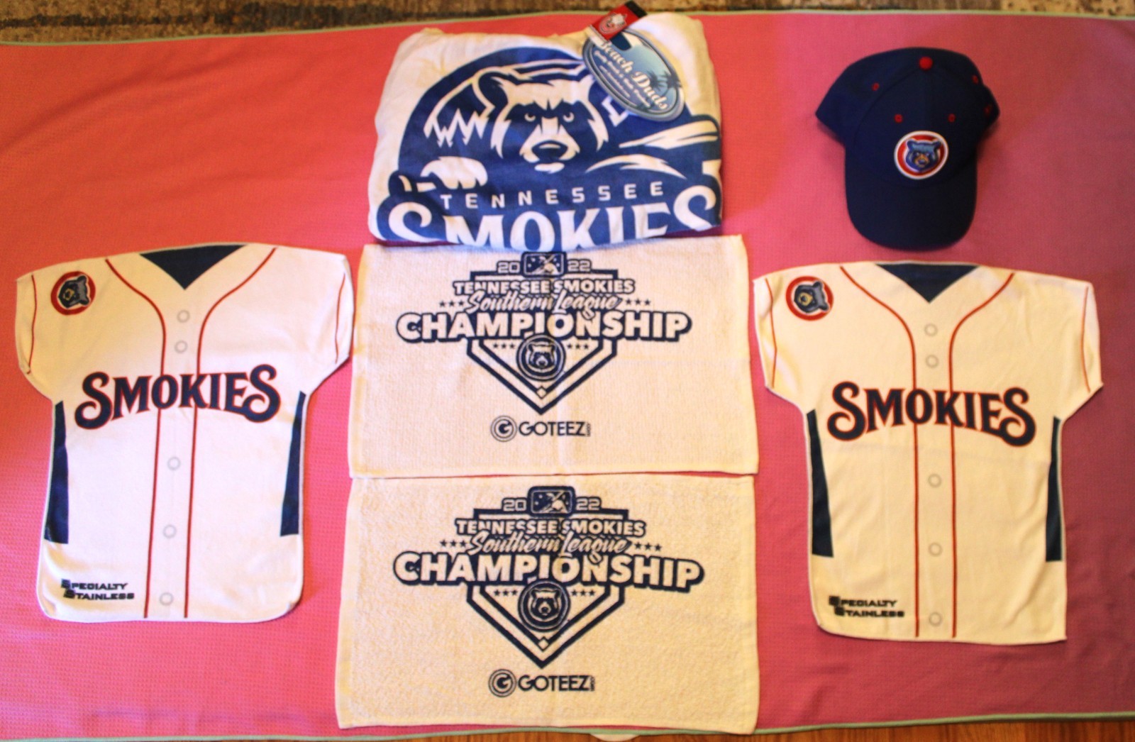 TENNESSEE SMOKIES HAT, BEACH TOWEL and (4) RALLY TOWELS NEW WITHOUT THE TAGS