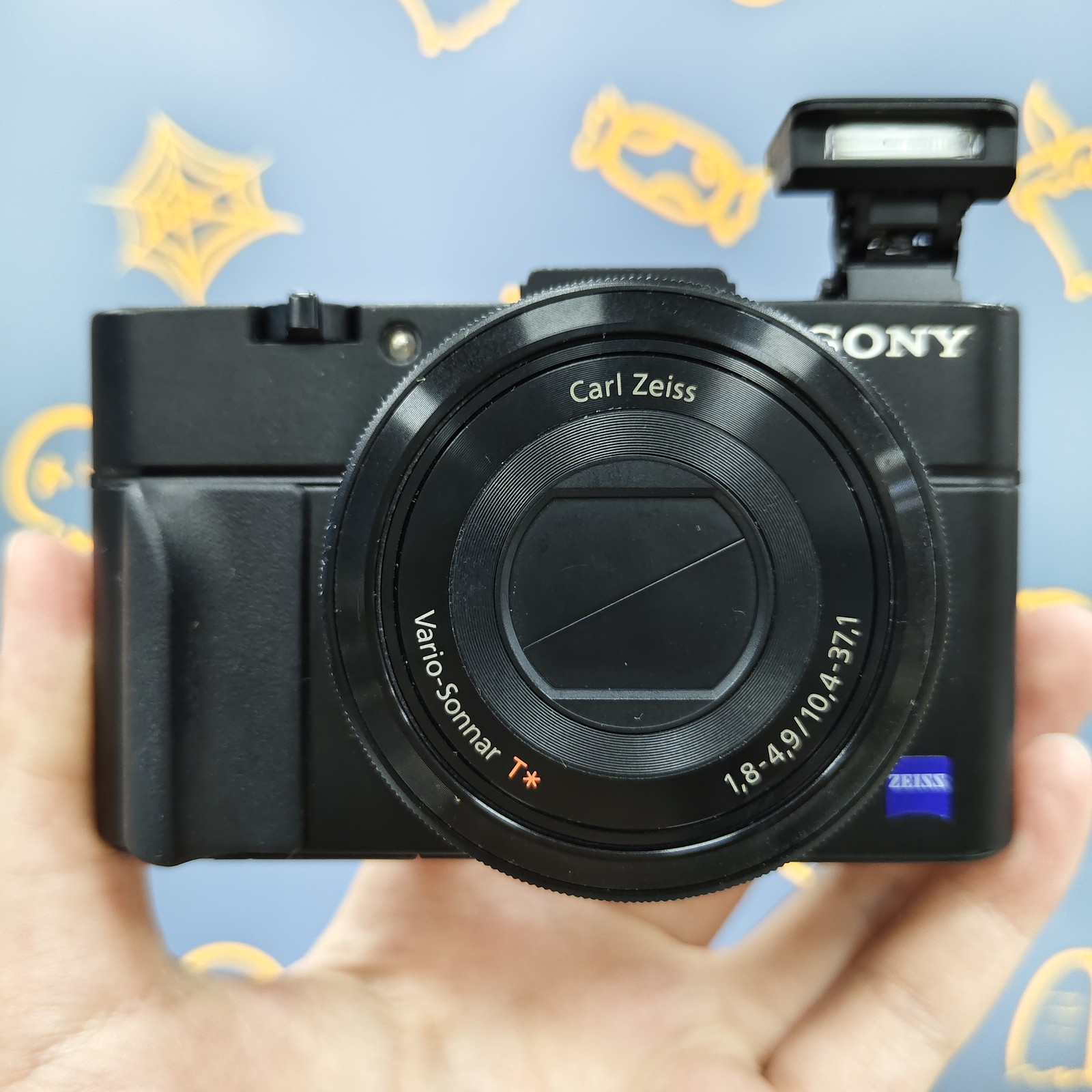 Sony Cyber-Shot RX100 II 20.2 MP 3.6x Zoom DSC-RX100M2 Digital Camera Black