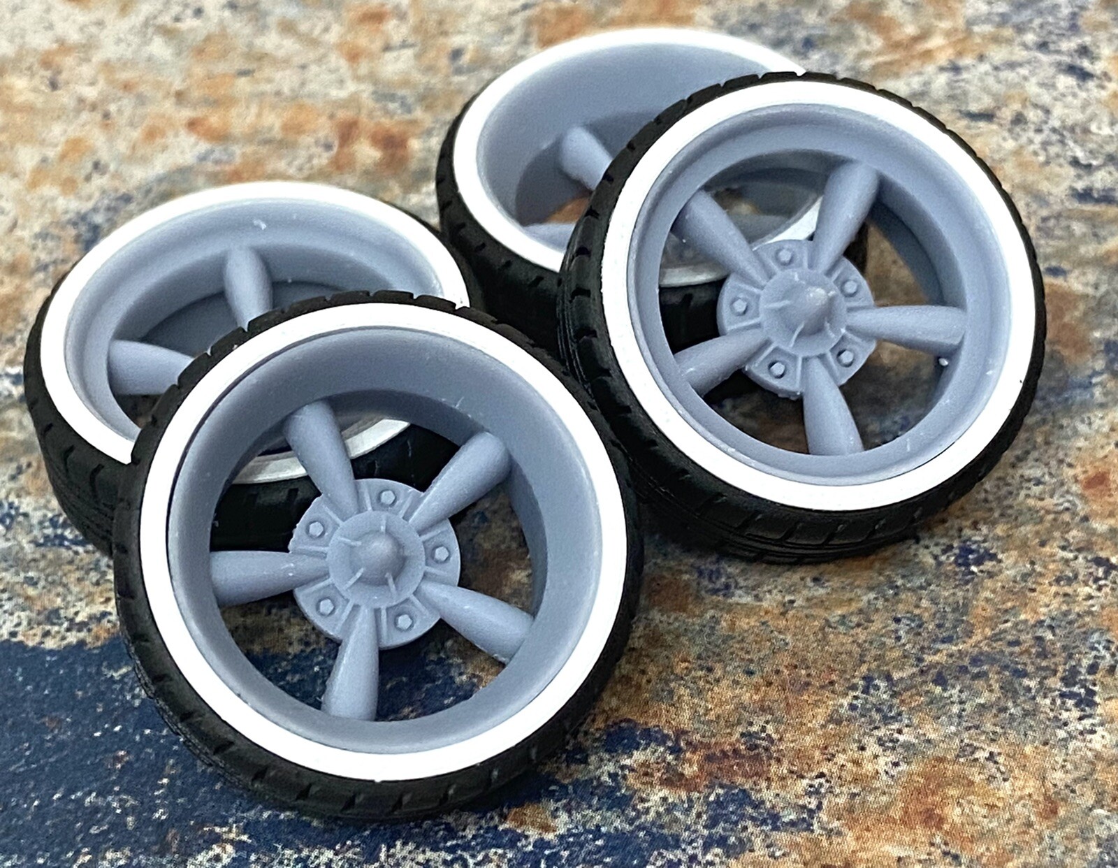 Resin 22-Scale In. Astro Supreme Style Wheels  W/ Whitewall Tires, 1/24,1/25