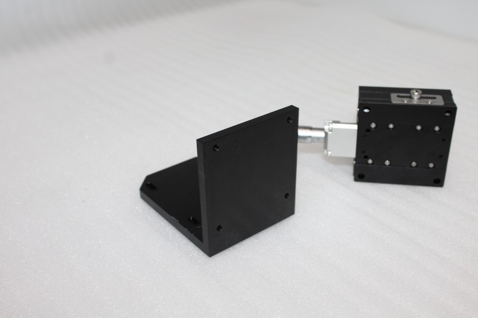Sigma koki X-axis Linear Stage Table 60x60mm Stroke Length +/- 8mm & Base Holder