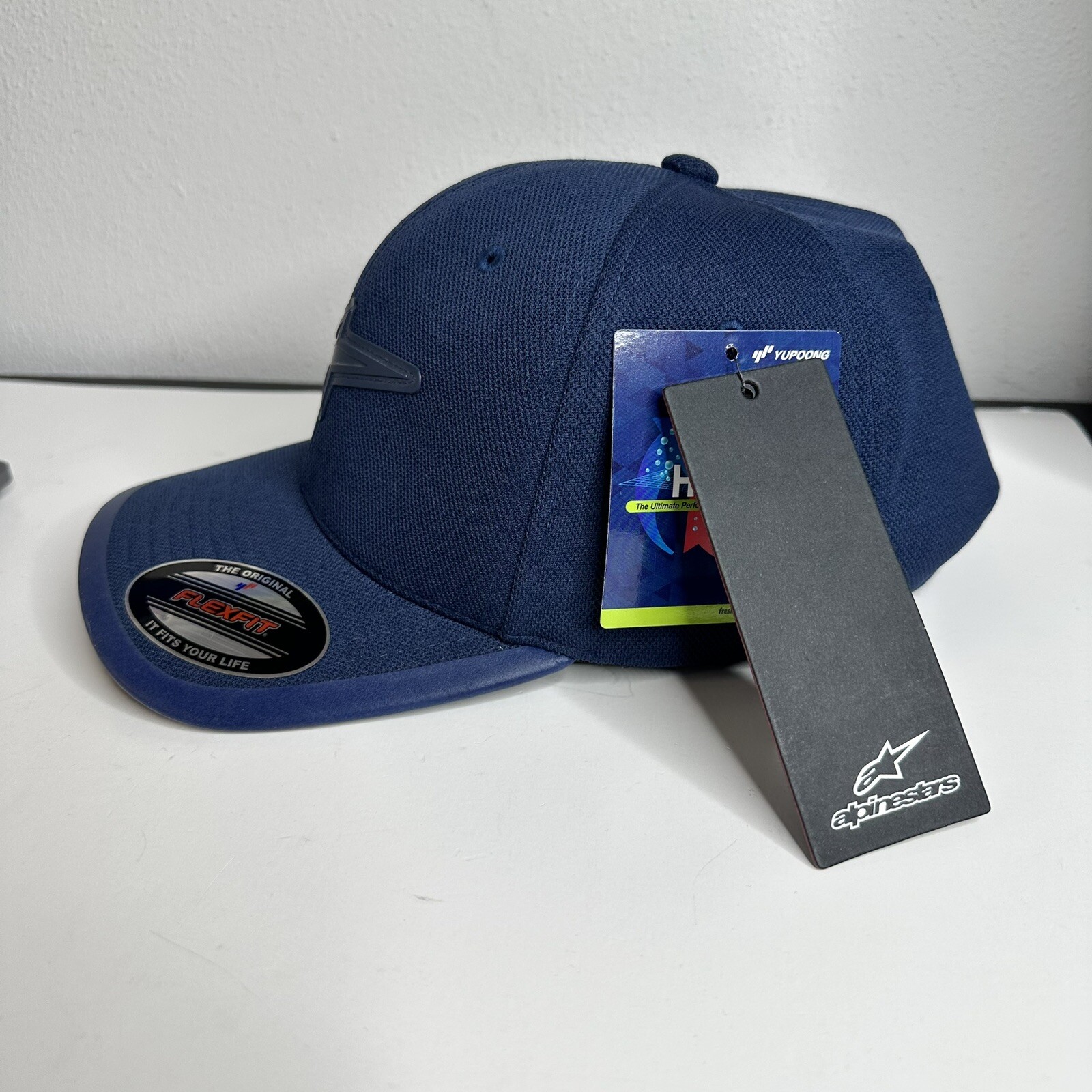Alpinestars Astound Tech Hat Flexfit Small/Medium Navy Blue NWT Stretch Ride Dry