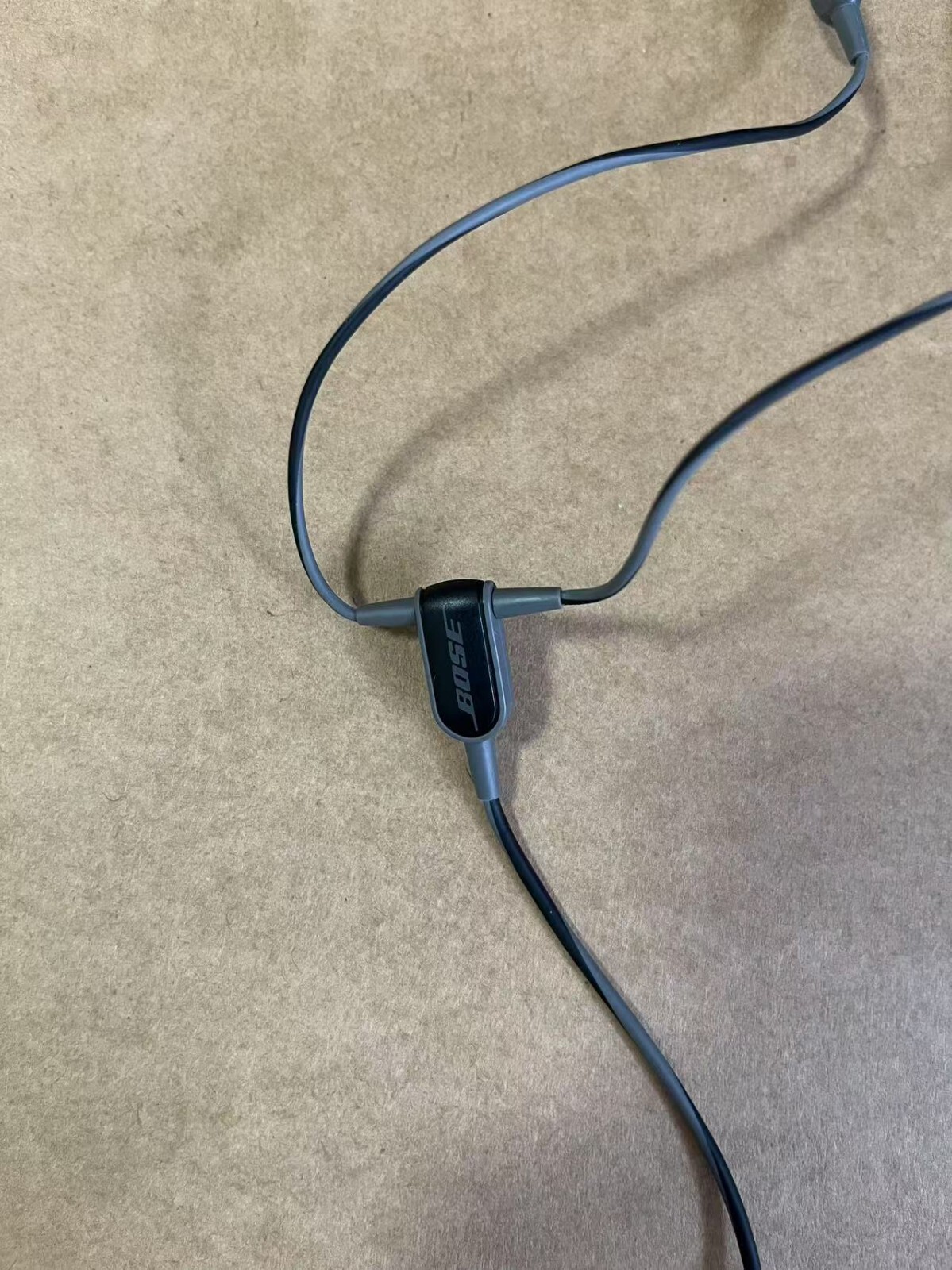 Bose SoundTrue Ultra in-ear Headphones Headsets for Apple ios - Charcoal Black