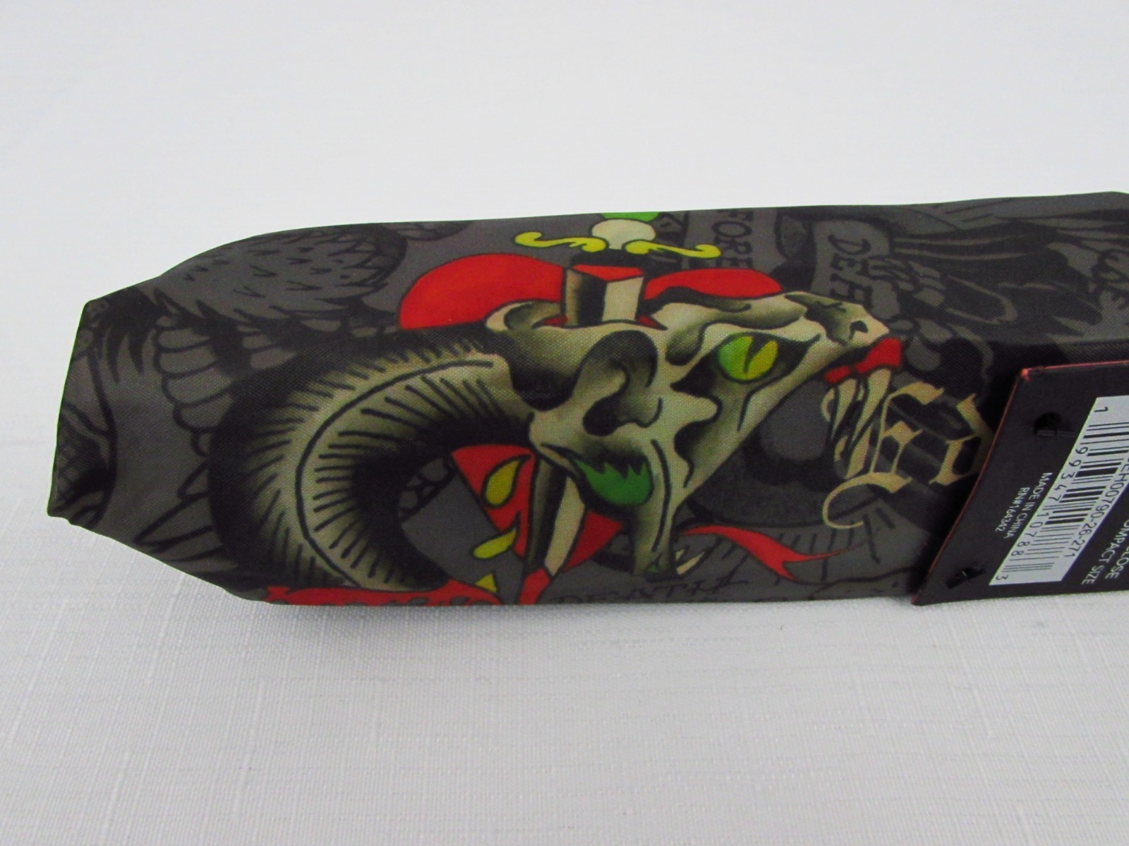 Ed Hardy Automatic Umbrella "Death Before Dishonor" Skull Tattoo NWT.