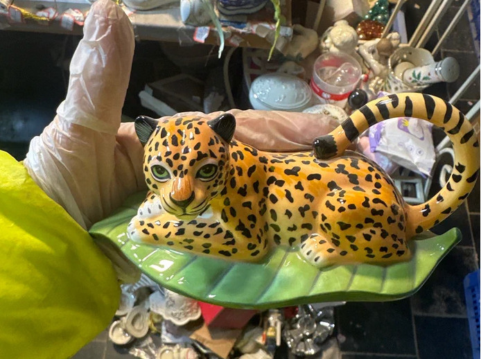 Lynn Chase OUT OF AFRICA Jaguar Figurine Come In Loose