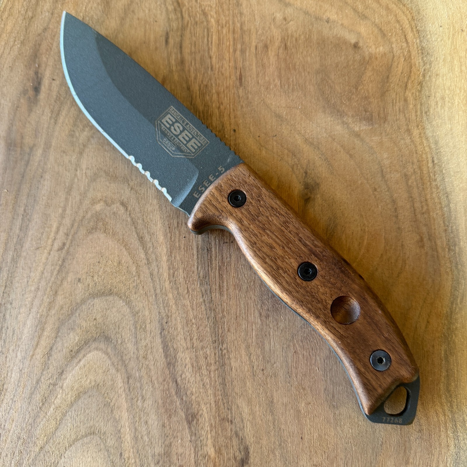 Walnut scales compatible with ESEE-5/6 knife Solid