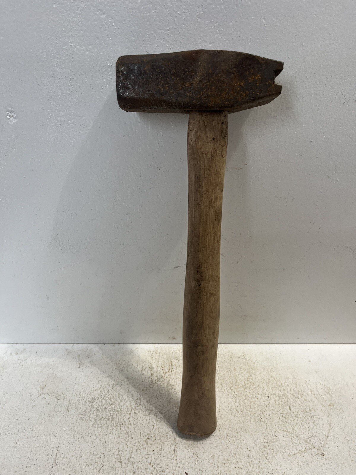 - Blacksmiths Hammer 2.5 Pounds Vintage Hand Tools