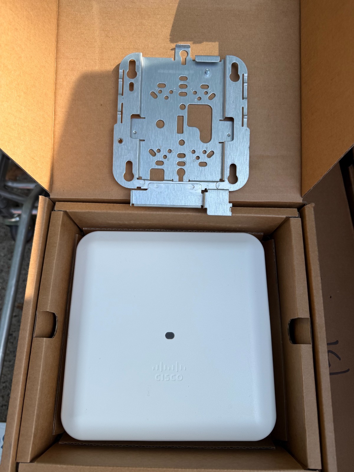 Cisco AIR-AP2802I-B-K9 Wireless Dual Band Access Point - With Factory Mount