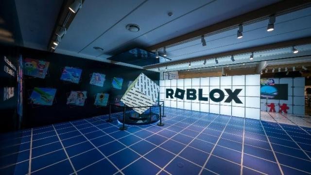 Roblox virtual code | Ready Set Roblox KV T-shirt | Roblox 2025 Korea Pop-up