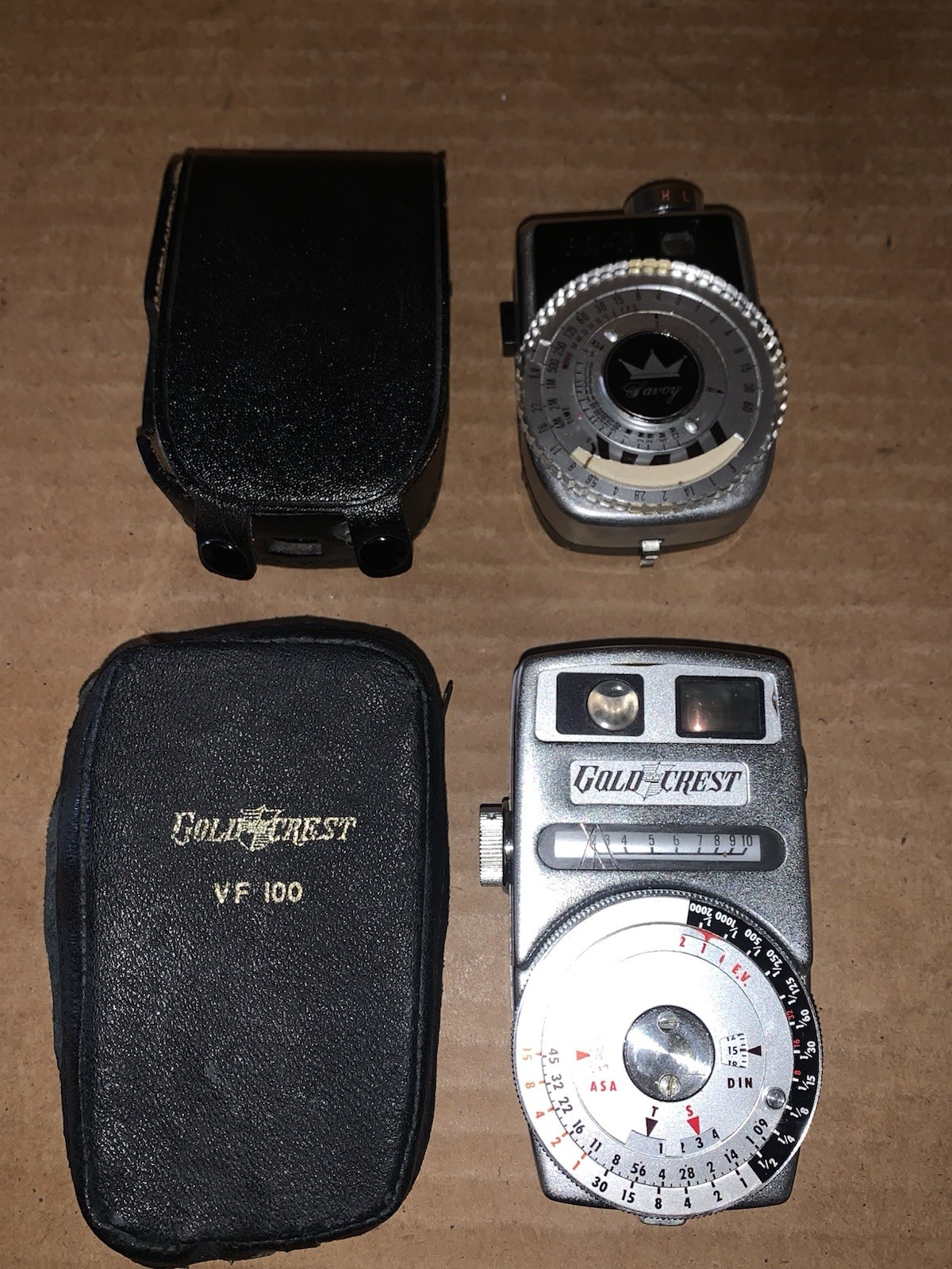 Lot Of 2 Vintage Photography Exposure Meters Gold Crest And Savoy