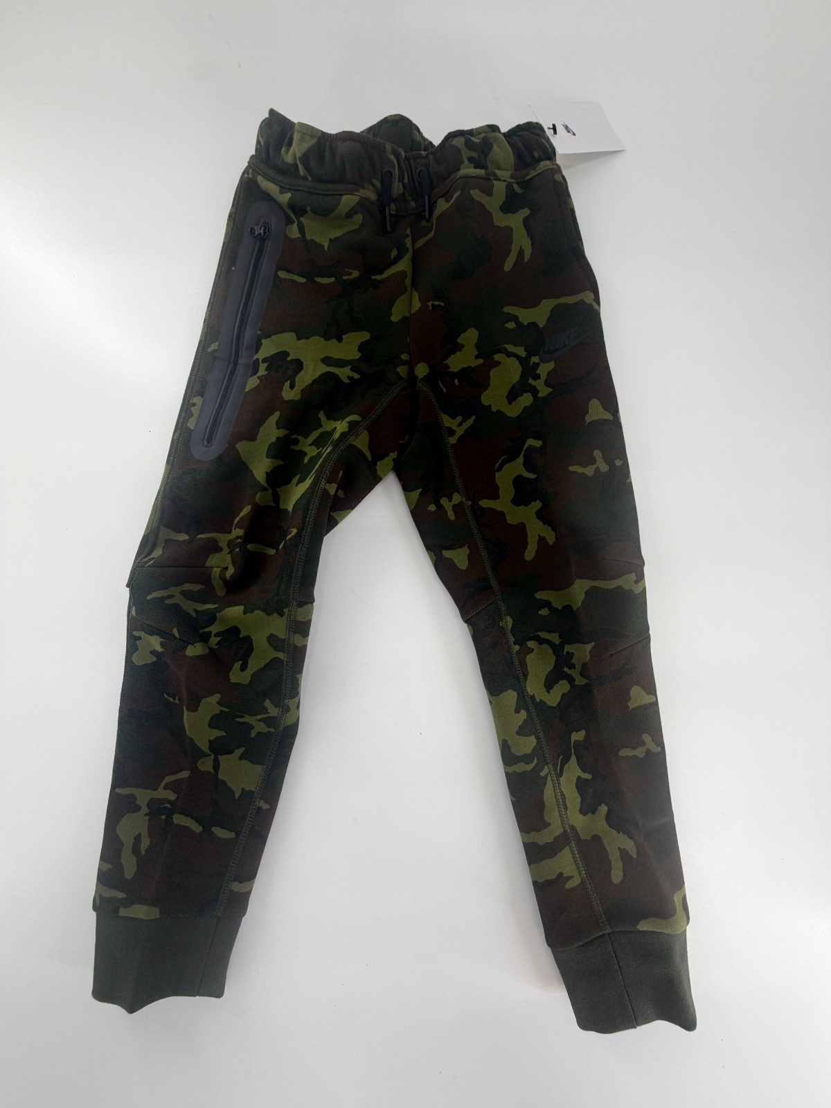 Nike Tech Fleece Boys Camo Joggers Youth Size S Black FN9120-010 Sweatpants New