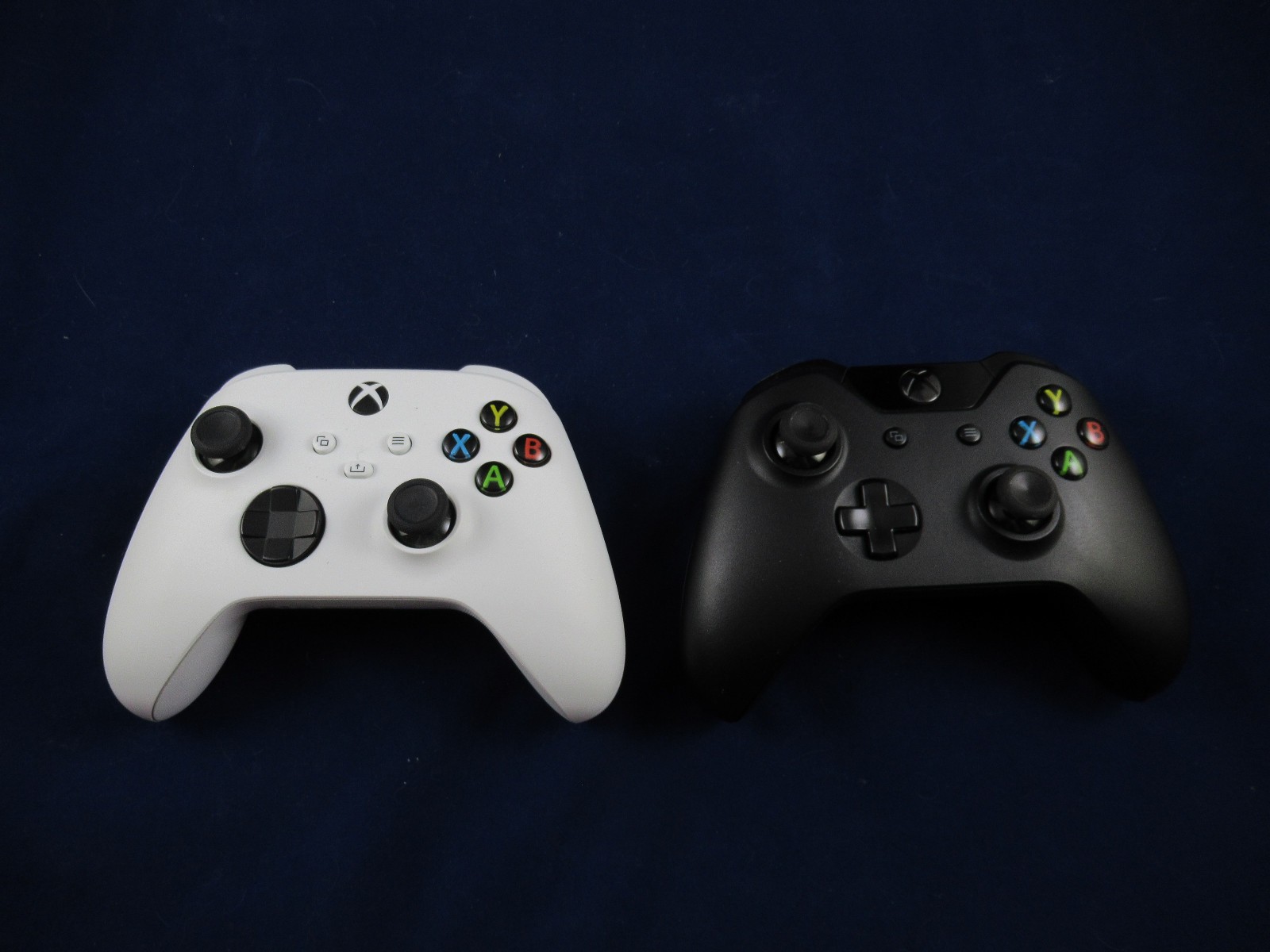 Microsoft Xbox One 500GB Black 1540 Console - Tested & Refurbed /w 2 Controllers