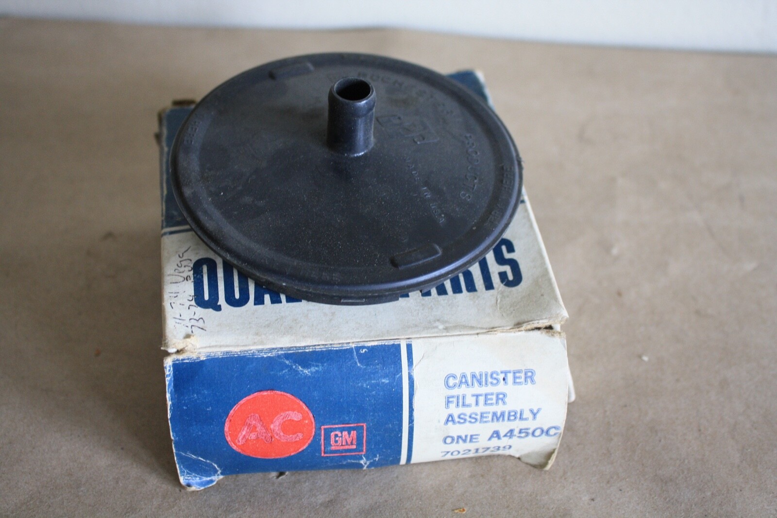 GM 7021739 VAPOR CANISTER FILTER   1973 - 1981 GM MODELS