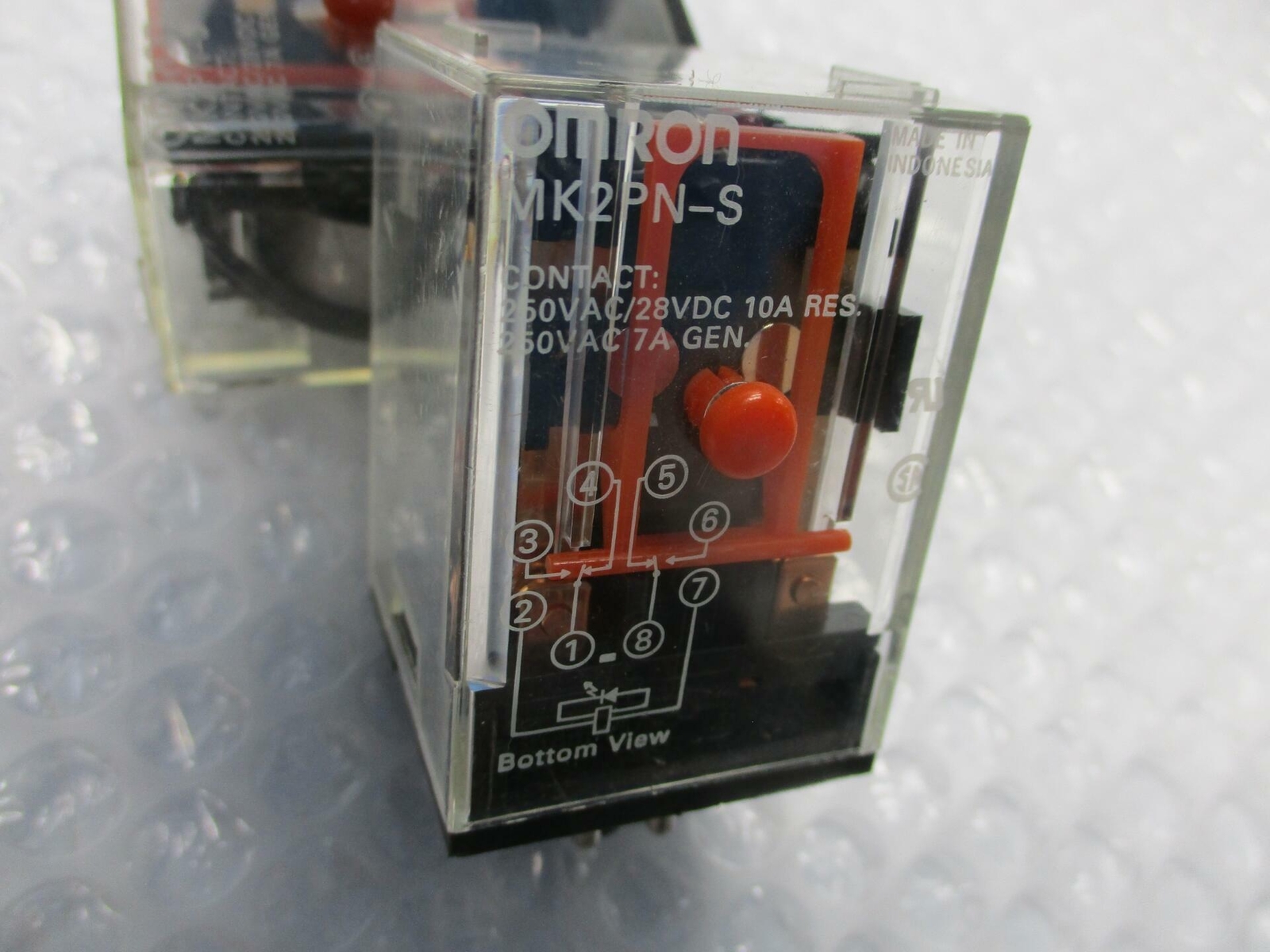 OMRON MK2PN-S RELAY 250VAC NSNP