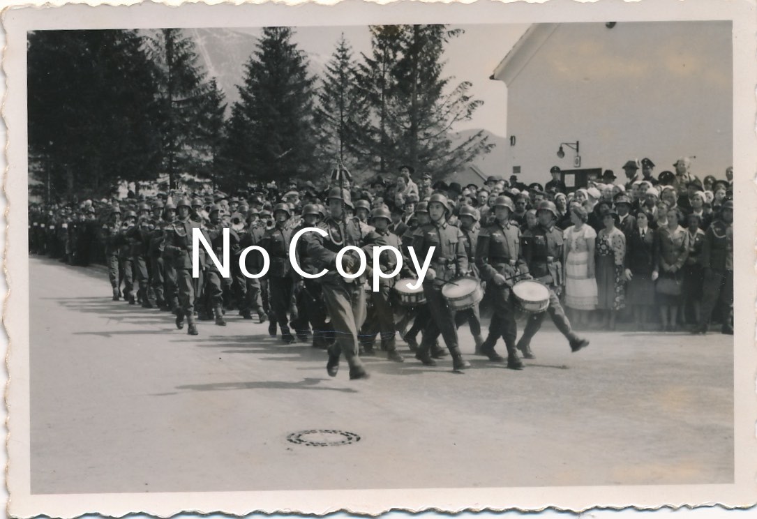 Photo WK2 1st Mountain Jaeger 99 Parade in Garmisch X209