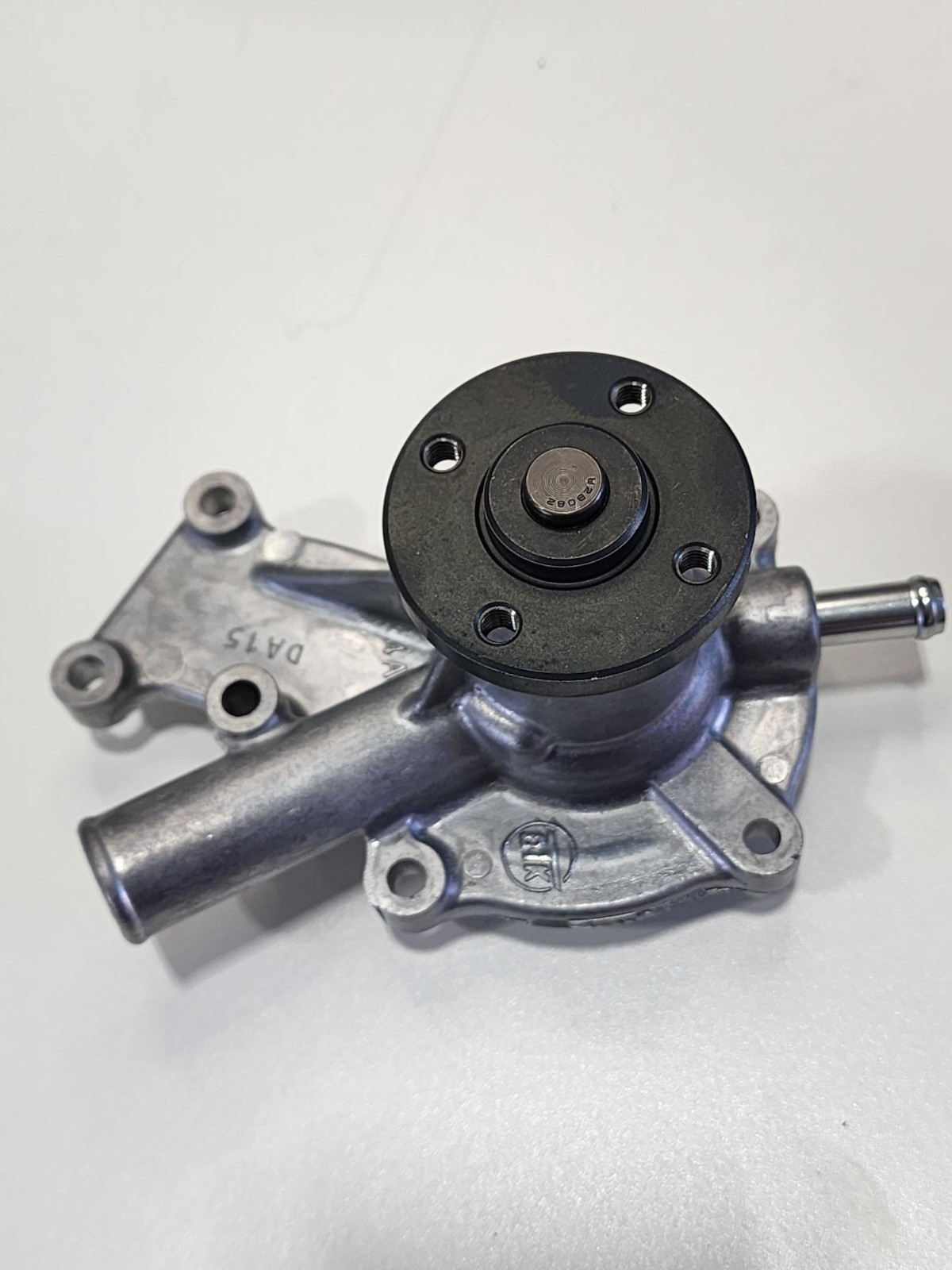 Genuine OEM Kubota Water Pump 1E051-73036 w/ Gasket D722 D902