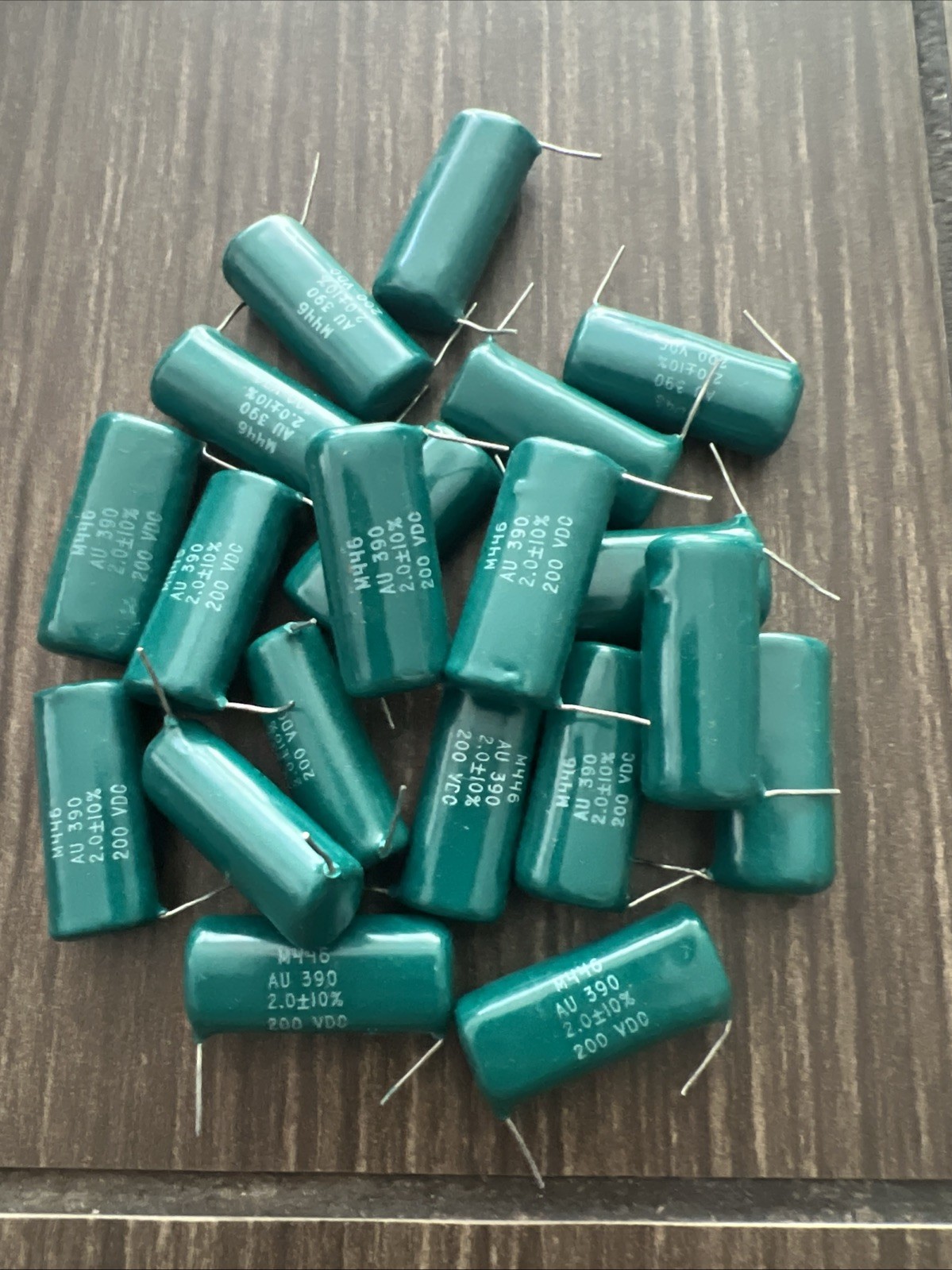 20 New Capacitors 200 VDC M446 AU390 Green 2.0 +- 10 percent