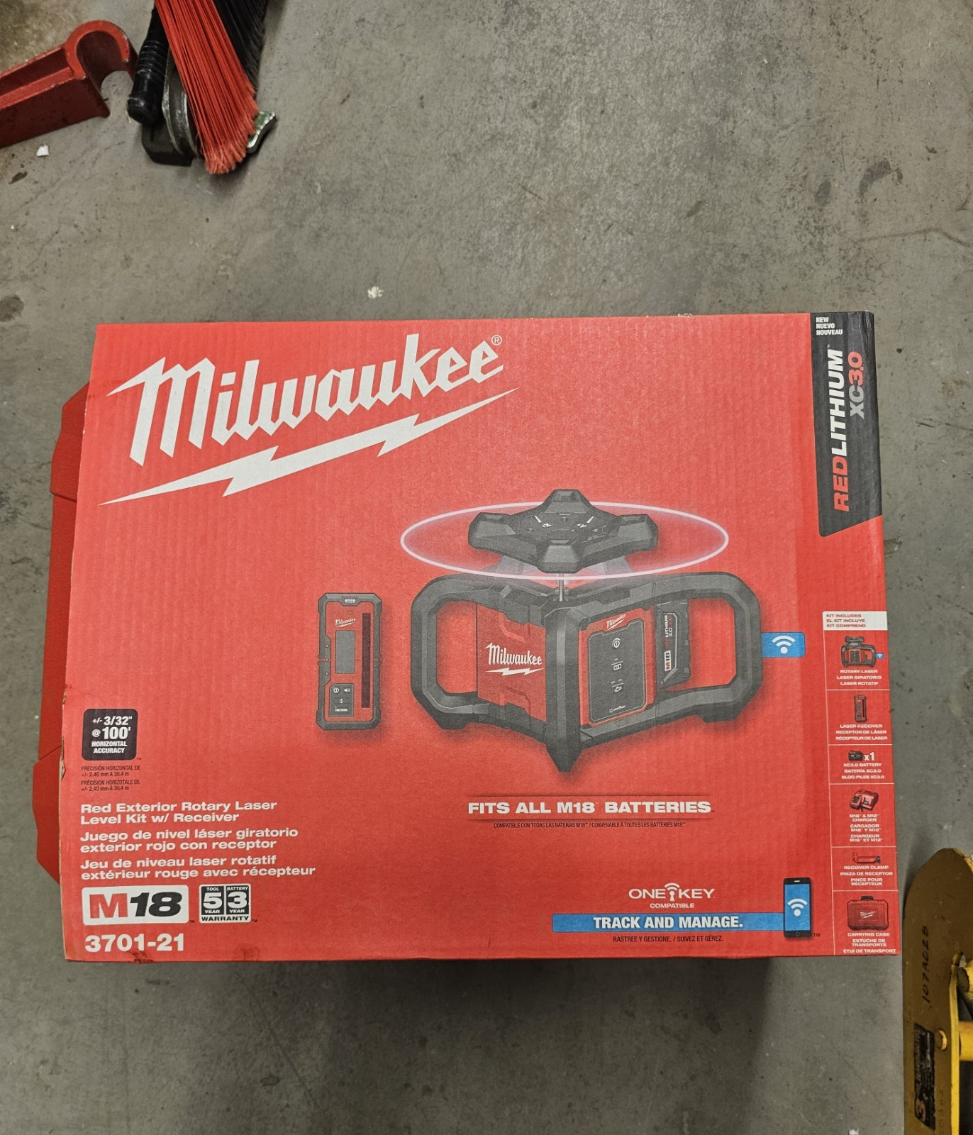 MILWAUKEE 3701-21 LASER LEVEL KIT 3711 RECEIVER CHARGER M18 BATTERY