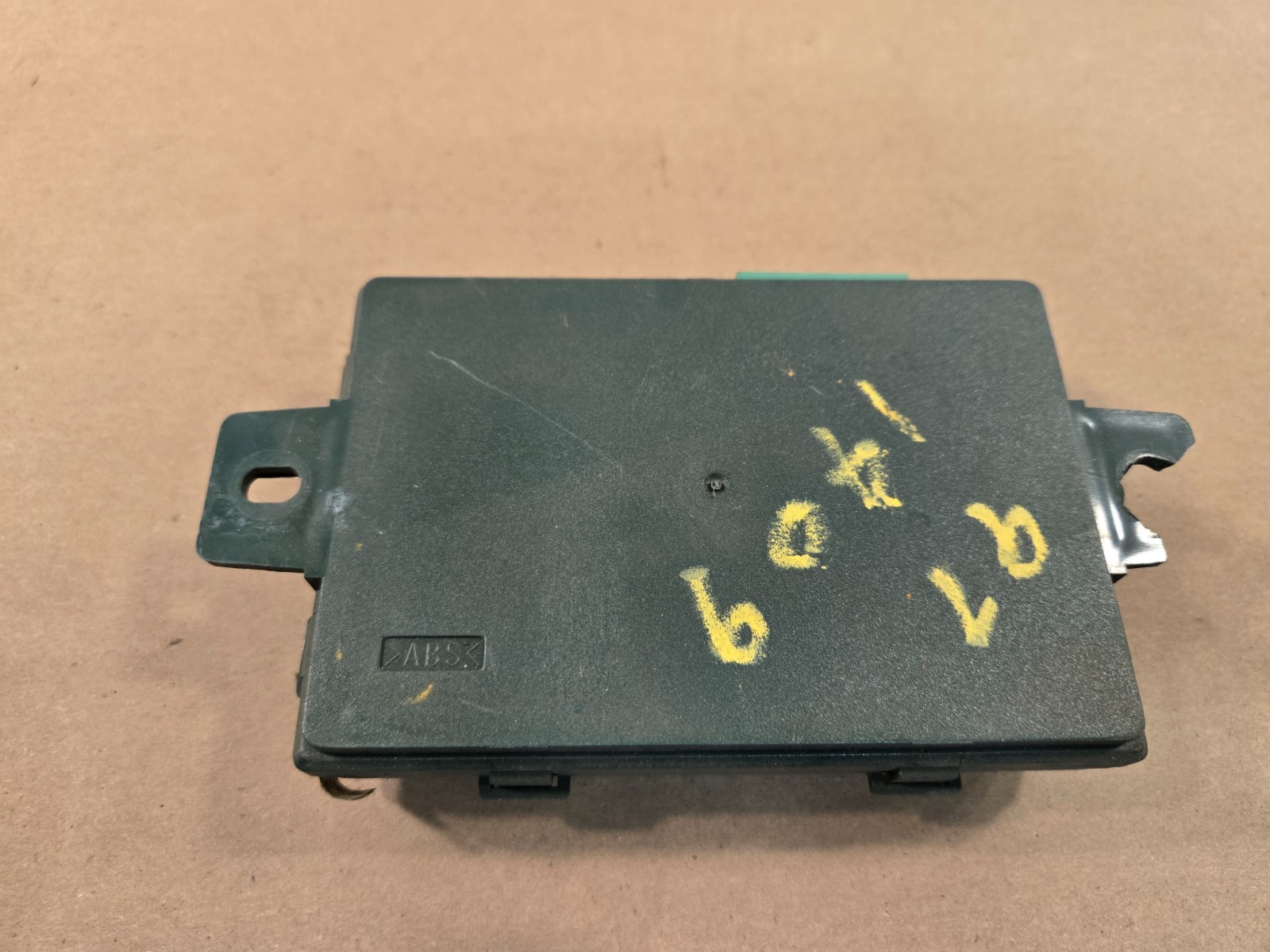 Land Rover Discovery Anti Theft Locking System Module OEM YWC105830