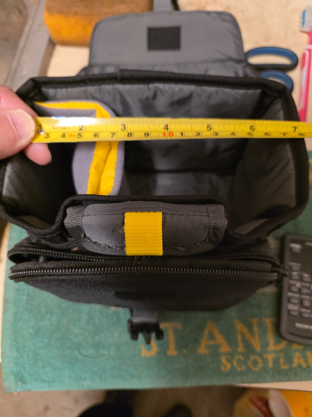 Case Logic Compact Camera Case Padded Nylon Black Accessory Compartments