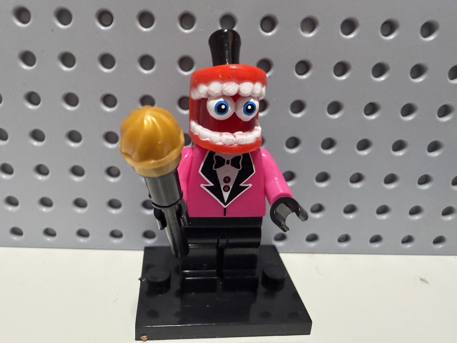 Lego The Amazing Digital Circus TADC Caine Custom Minifigure